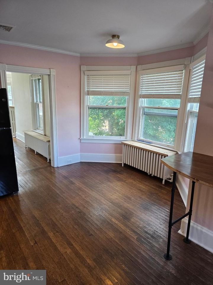 54 W State St #2 - Photo 4 of 12