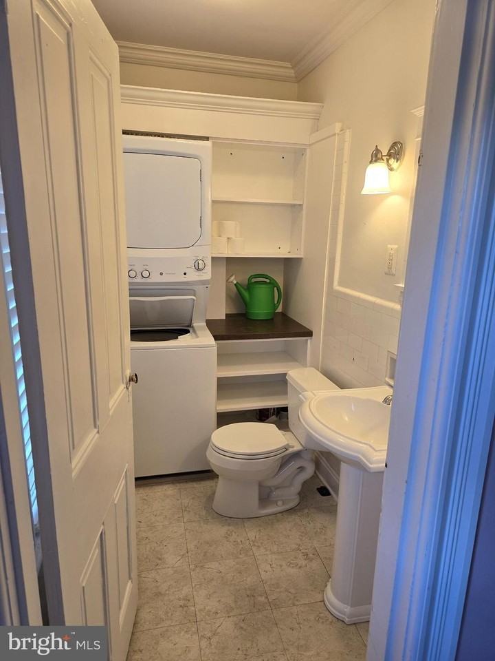 54 W State St #2 - Photo 6 of 12