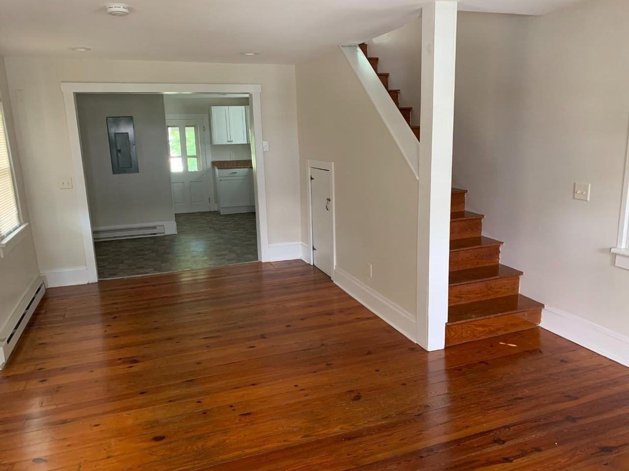 230 Chicago Ave - Photo 3 of 21