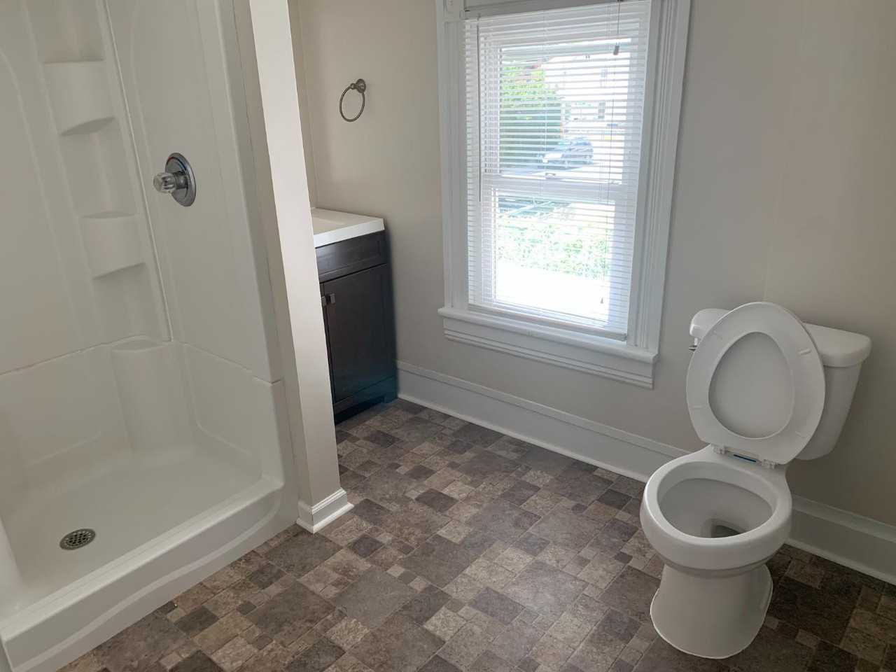 230 Chicago Ave - Photo 6 of 21