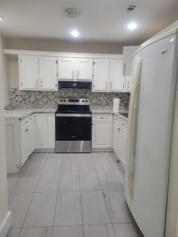 5337 Northwest 5th Street - Photo 5 of 8