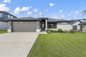 featured image of 9925 Bridlewood Ln #1