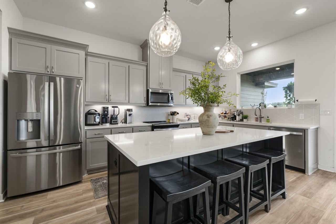 9925 Bridlewood Ln #1 - Photo 6 of 23