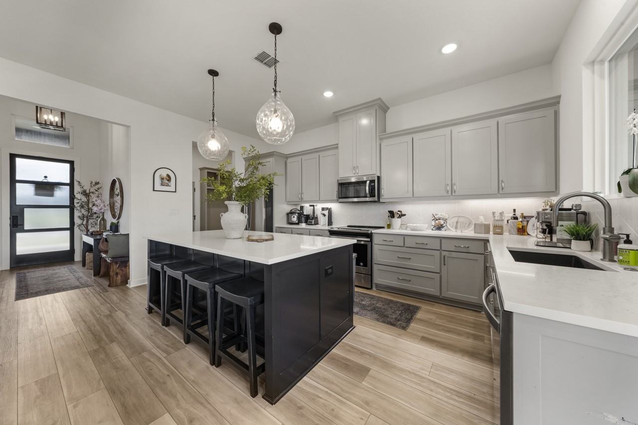 9925 Bridlewood Ln #1 - Photo 7 of 23