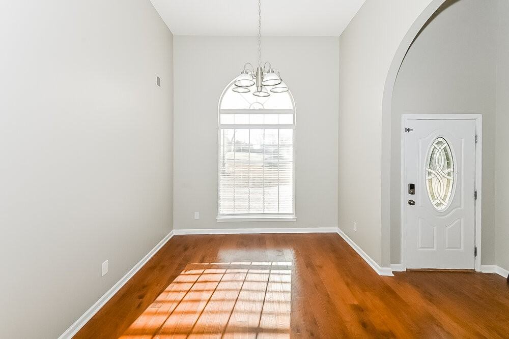 5333 Doe Ln - Photo 4 of 16