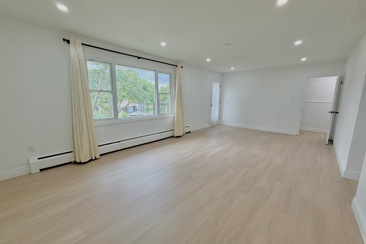 1023 Eagle Drive - Photo 4 of 20