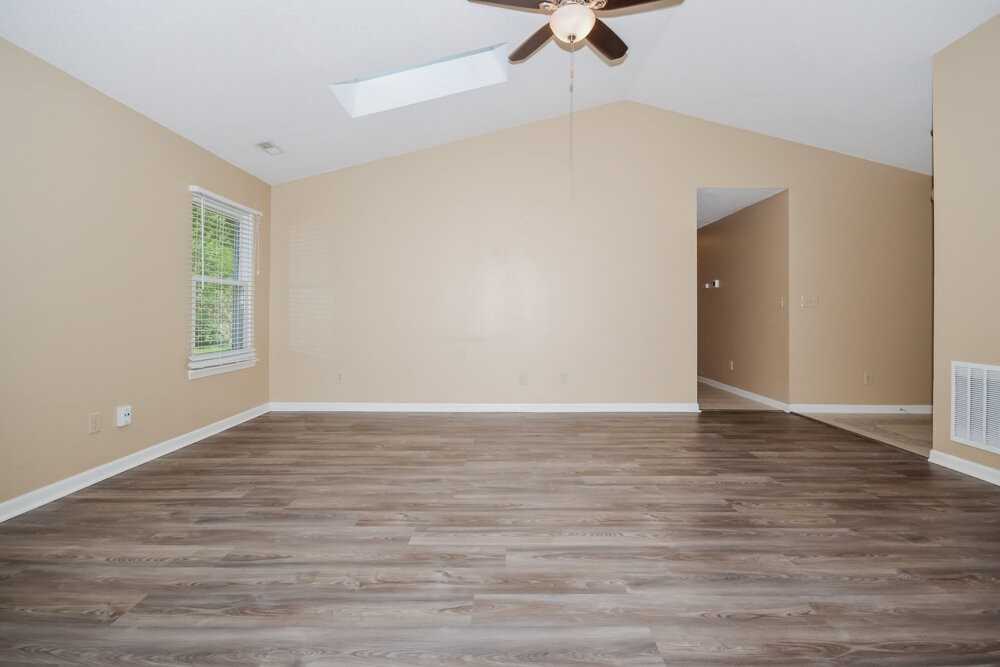 9012 Lighthorse Dr - Photo 3 of 16