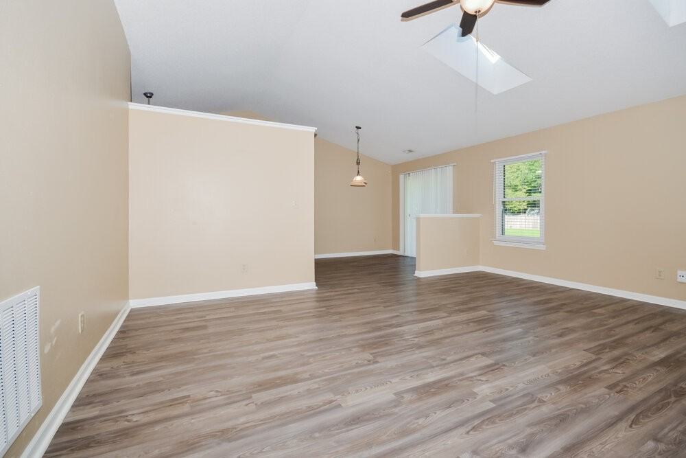 9012 Lighthorse Dr - Photo 5 of 16