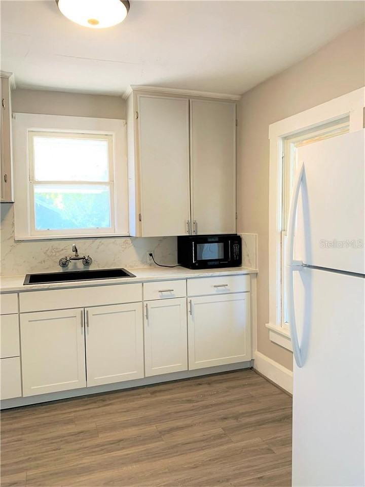 812 14th Street North - N #N - Photo 5 of 24