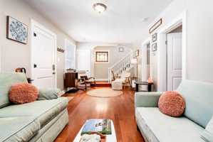 featured image of 1509 W Clark St