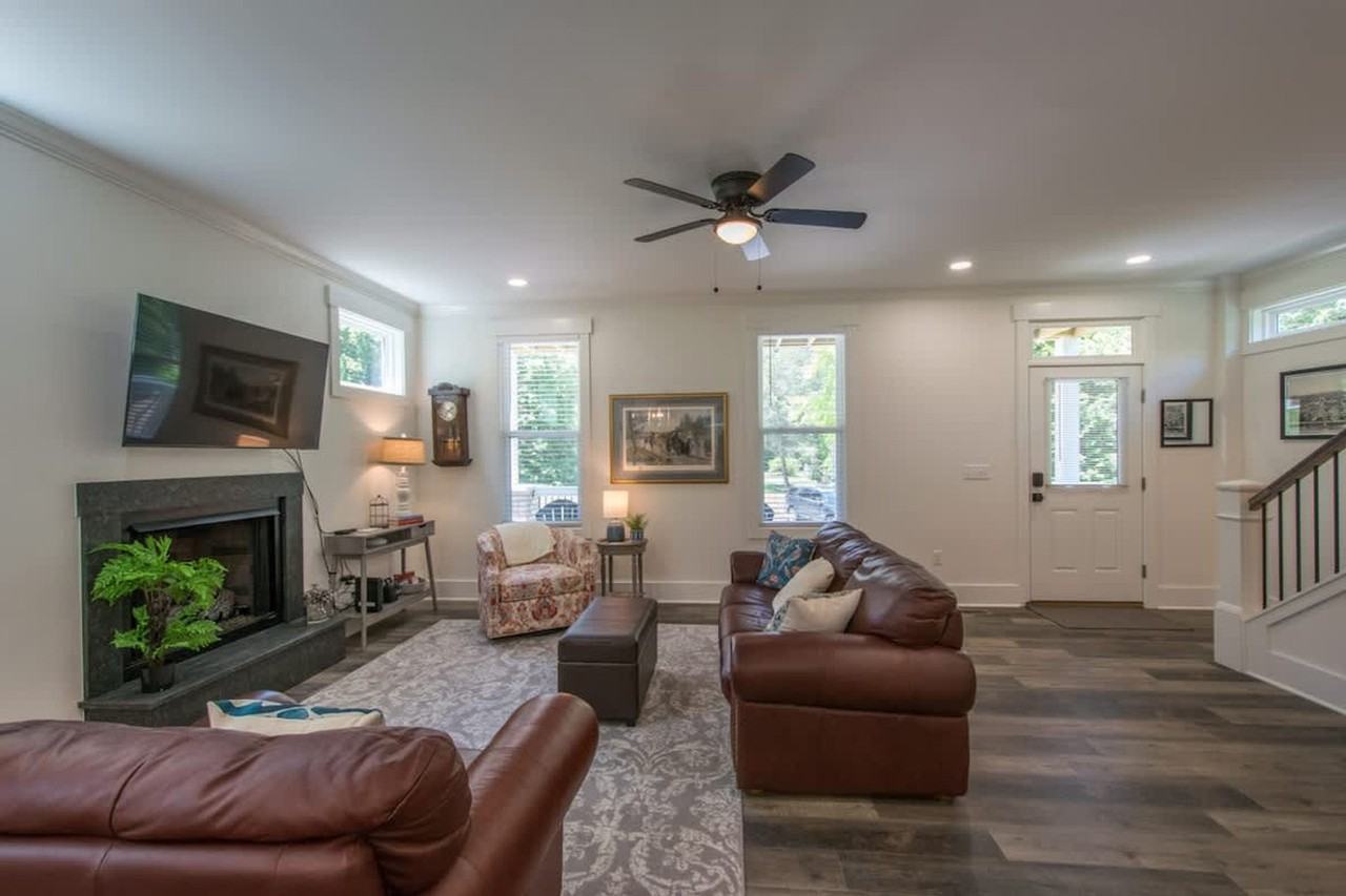 2626 Greenville Hwy #1597139P - Photo 5 of 38