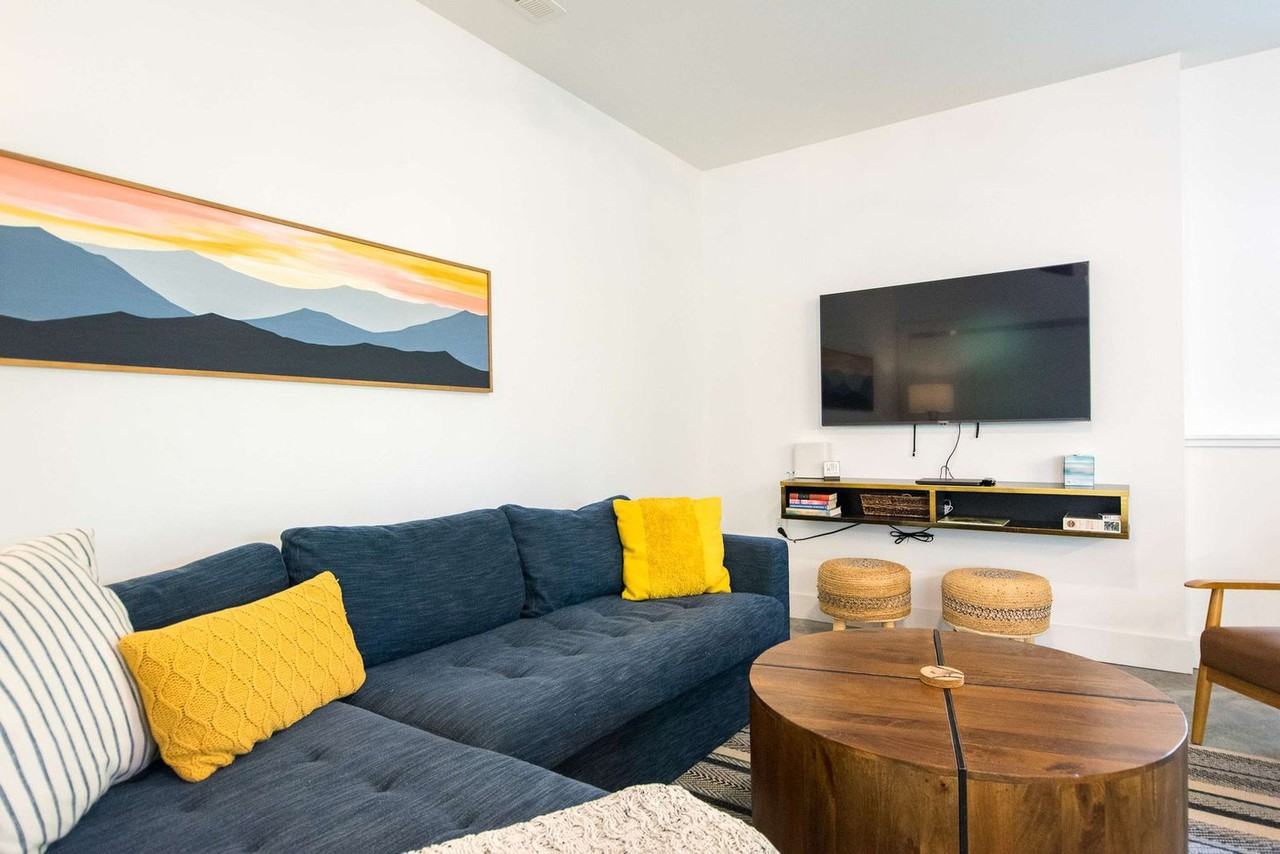 1243 Pine Spring Dr #1597180P - Photo 4 of 50