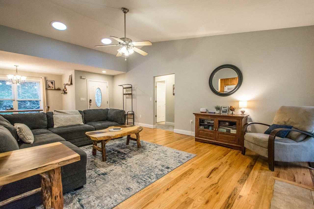 10 Silver Springs Dr #1597191P - Photo 3 of 50
