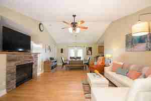 featured image of 44 Charles Marlowe Dr