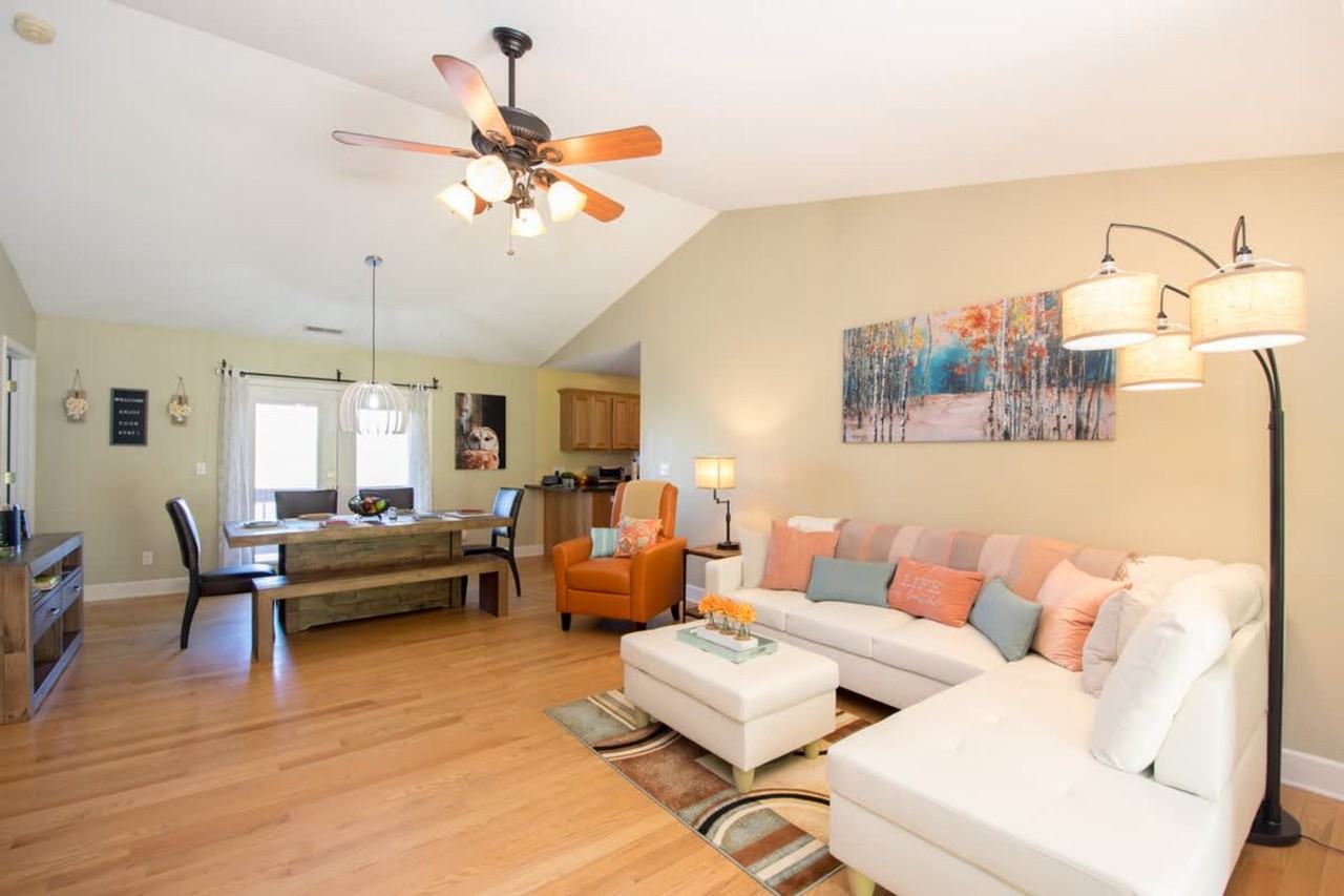44 Charles Marlowe Dr #1597163P - Photo 4 of 29