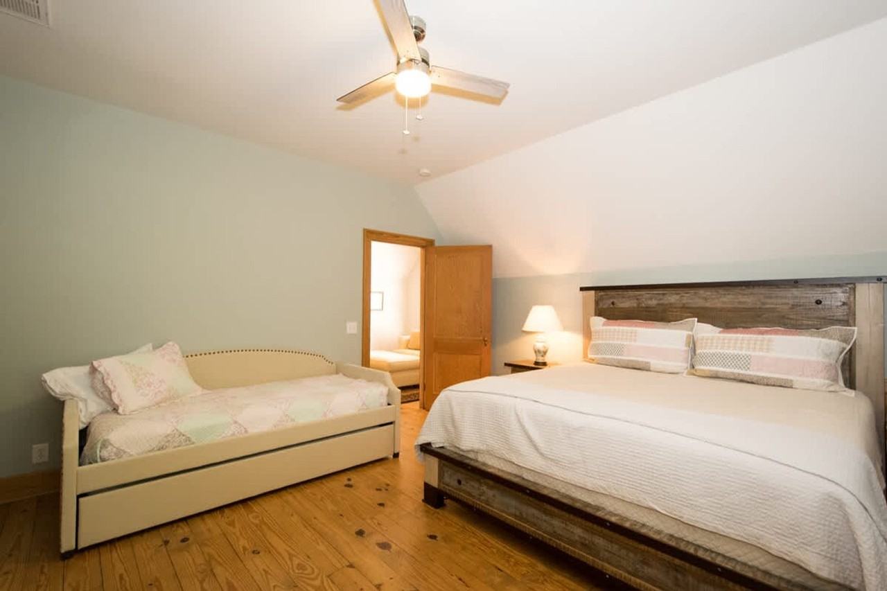 179 N Mountain Ln #1597192P - Photo 6 of 37
