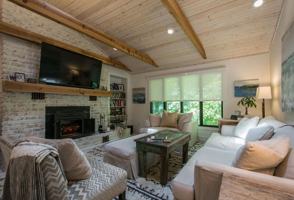 featured image of 2750 Holly Hill Dr N