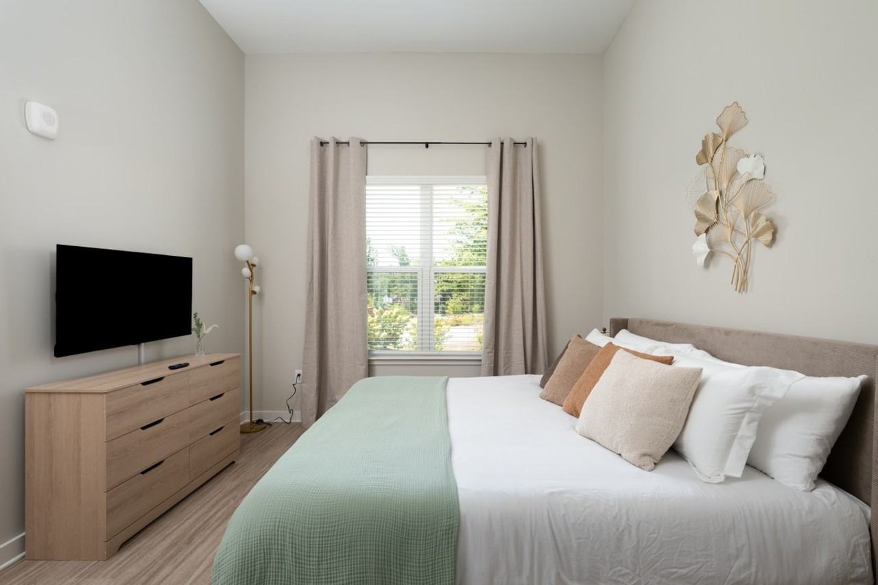 215 Addison Rd #1610796P - Photo 6 of 41