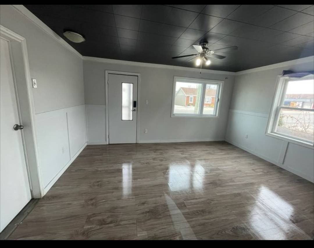 16 McNaughton Avenue - Photo 2 of 8