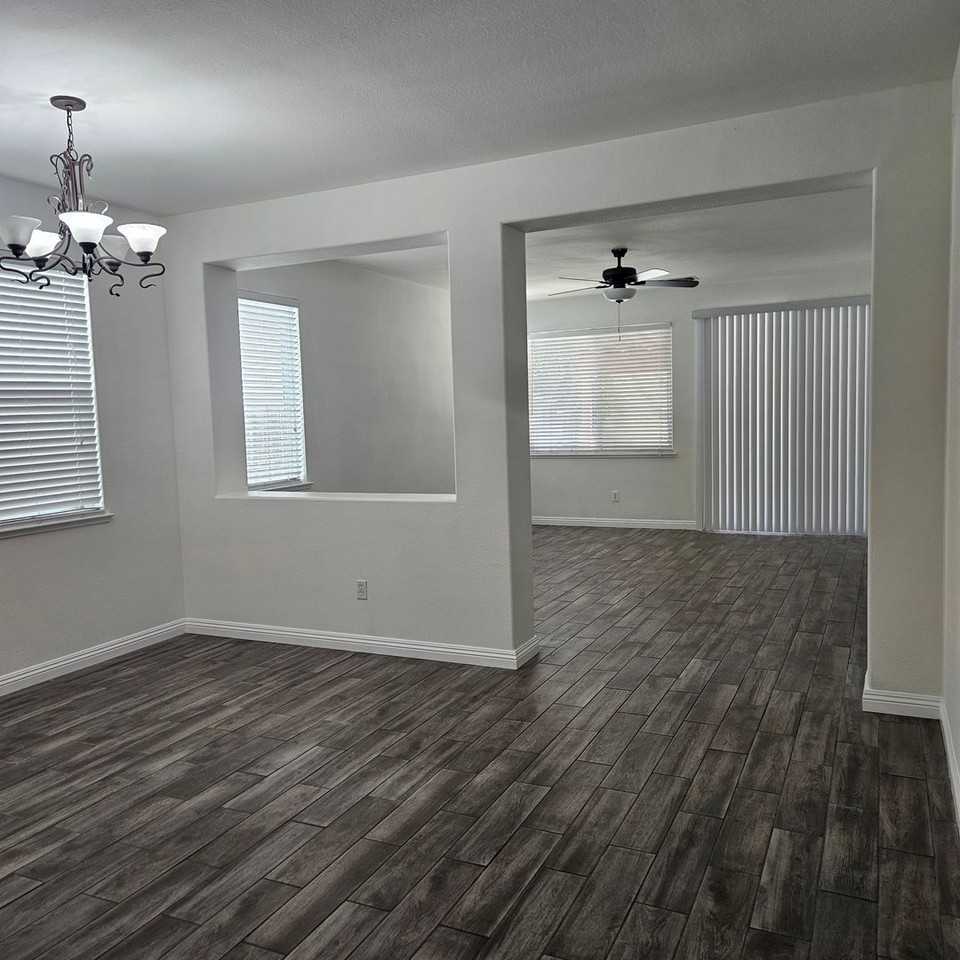 1720 Somersby Ln - Photo 2 of 12