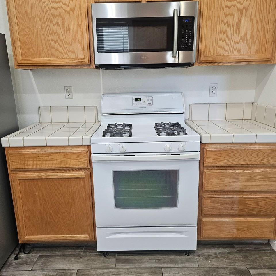 1720 Somersby Ln - Photo 4 of 12