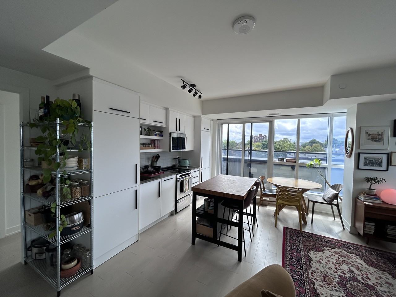 560 Rideau Street #403 - Photo 3 of 20