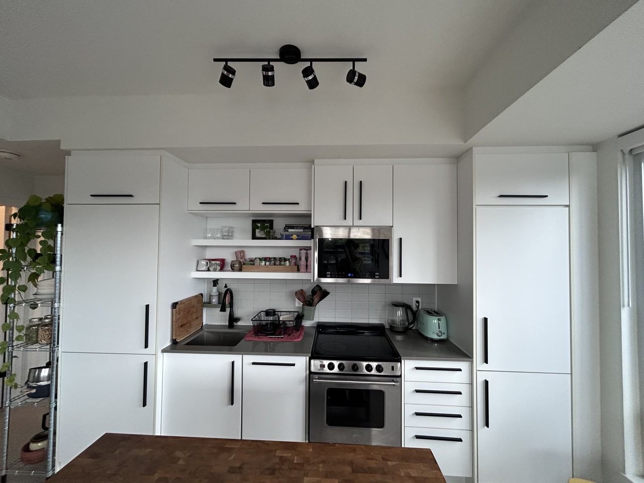 560 Rideau Street #403 - Photo 4 of 20