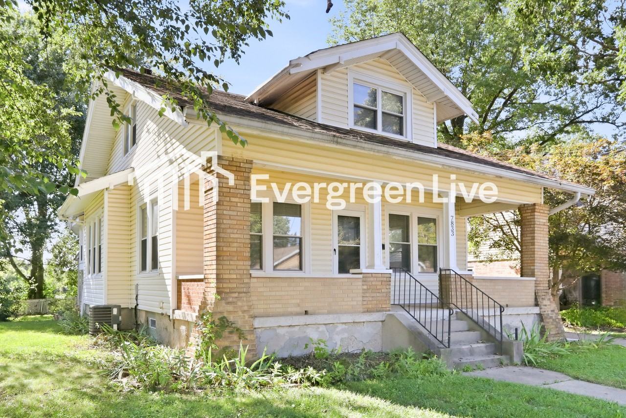 7833 Joseph St - Photo 2 of 15