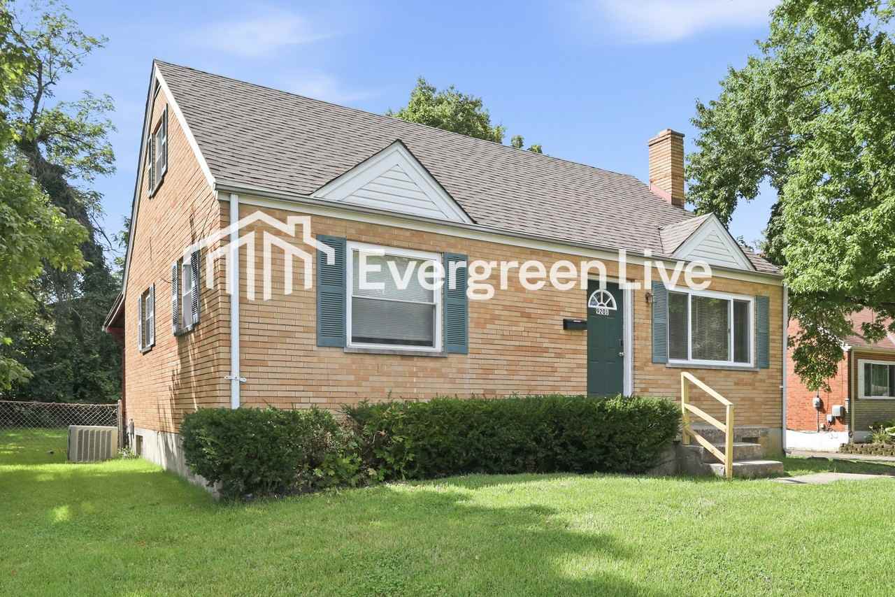 9201 Maverick Dr - Photo 2 of 15
