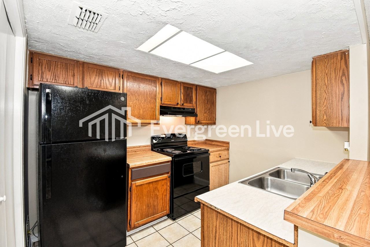 7617 Jana Ln S - Photo 7 of 15