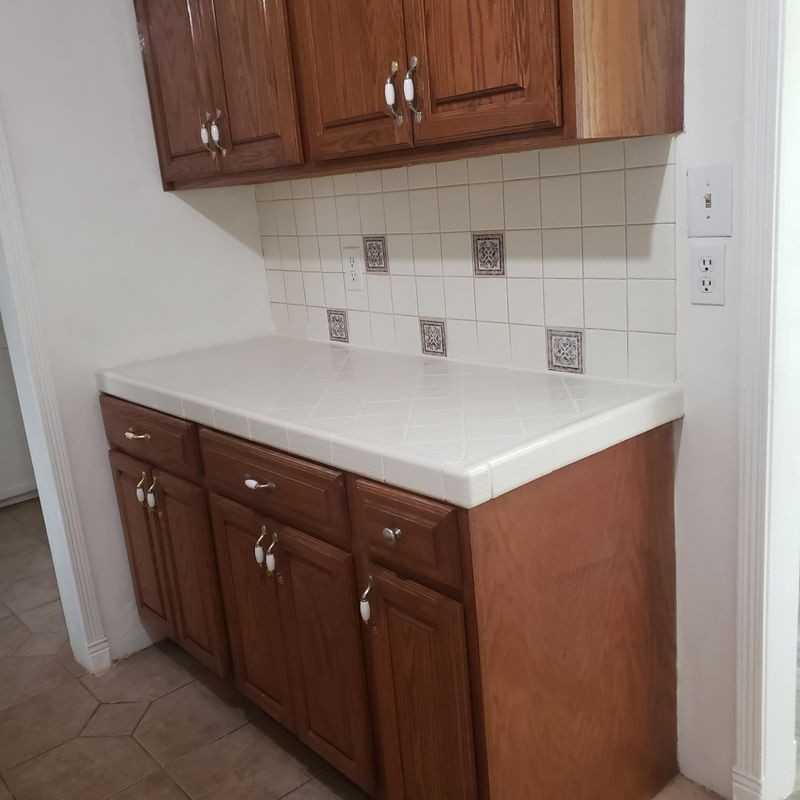 443 N 1st St - Photo 5 of 8