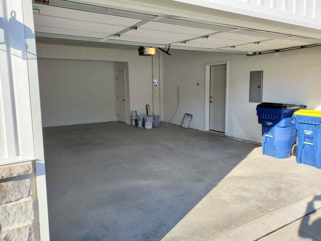 210 Wilson St - Photo 2 of 9
