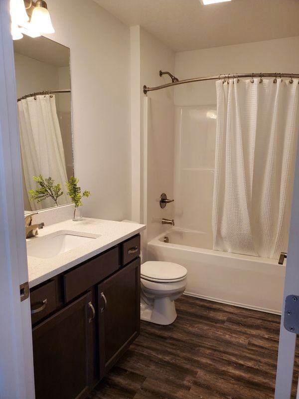 210 Wilson St - Photo 5 of 9