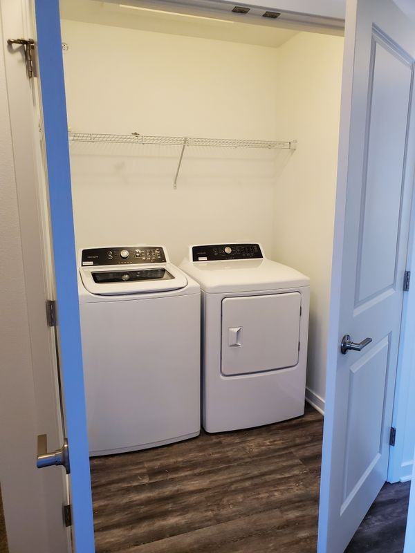 210 Wilson St - Photo 6 of 9