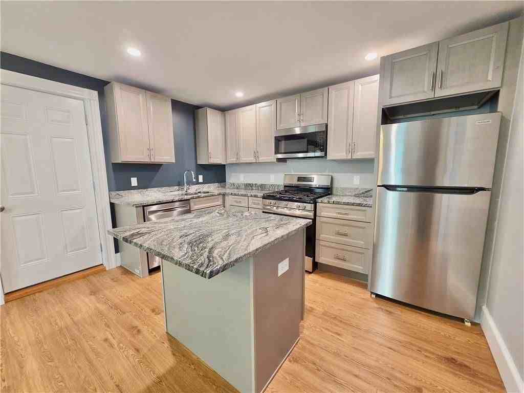 5 Greystone Ave - Photo 5 of 23