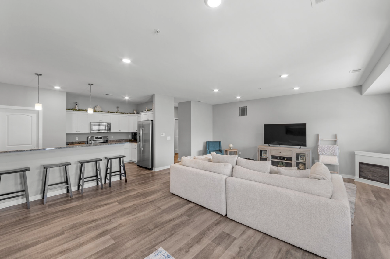 Shelby Pointe Village - Photo 2 of 50