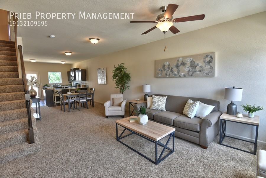 205 N Ferrel St - Photo 5 of 30