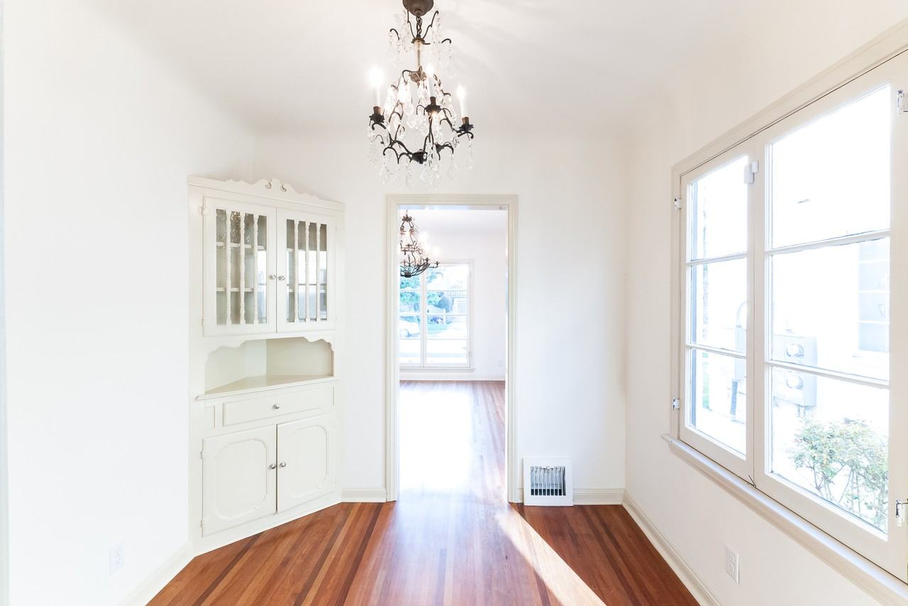 1064 S Genesee Ave - Photo 6 of 24