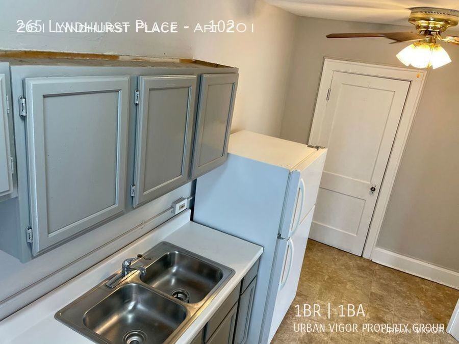 265 Lyndhurst Pl #102 - Photo 6 of 15