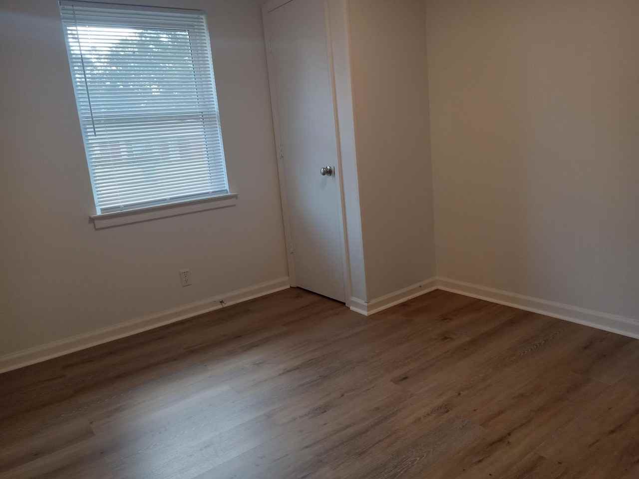 2215 Biltmore Ave - Photo 6 of 16