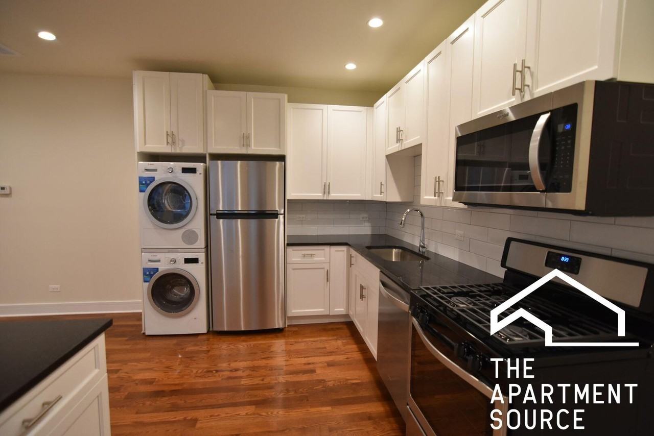 3232 N Clark St #3F - Photo 2 of 17