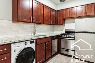 445 W Barry Ave #417 - Photo 1 of 1