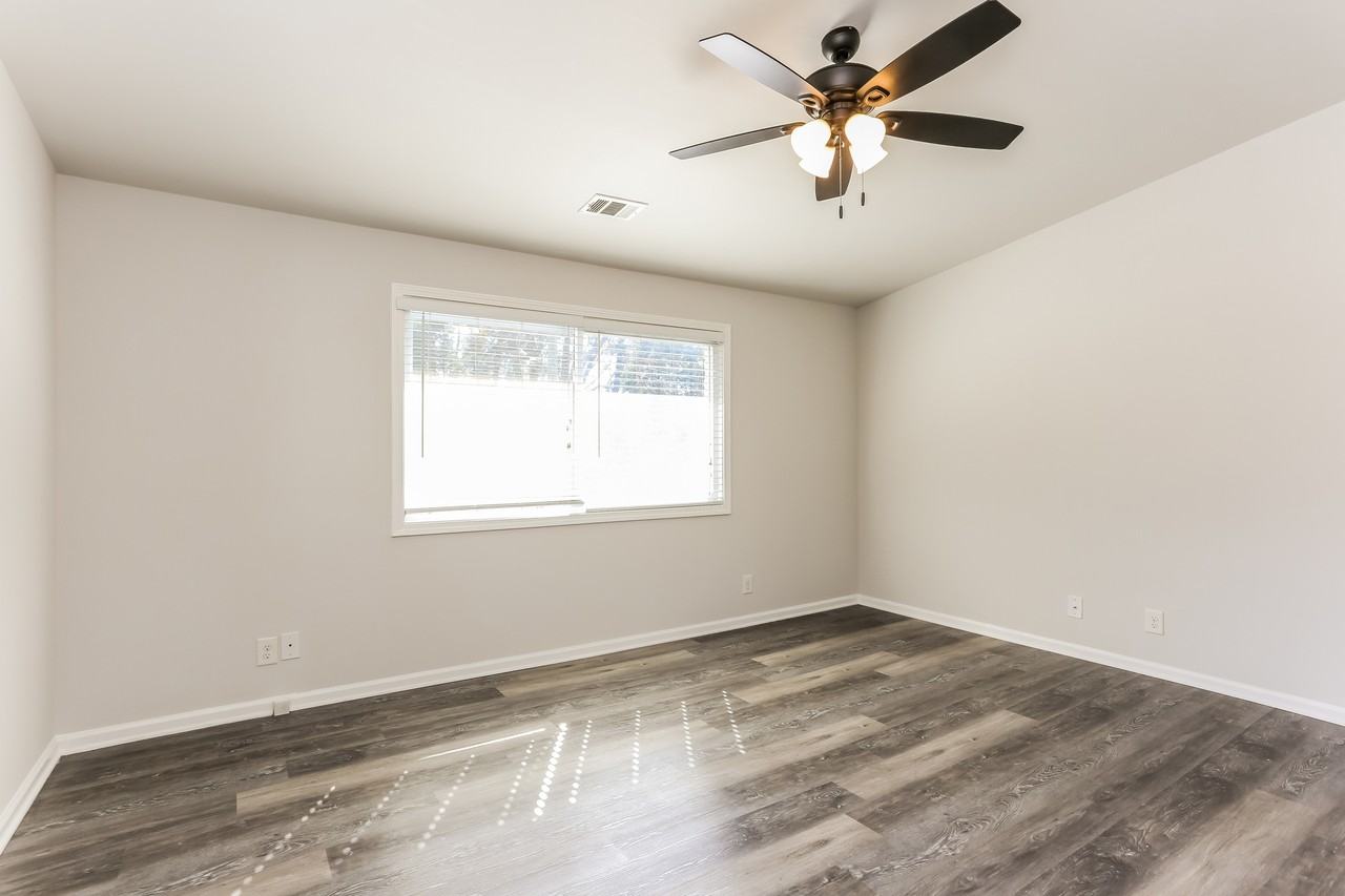 100 Terrace Dr Ne #9 - Photo 2 of 13