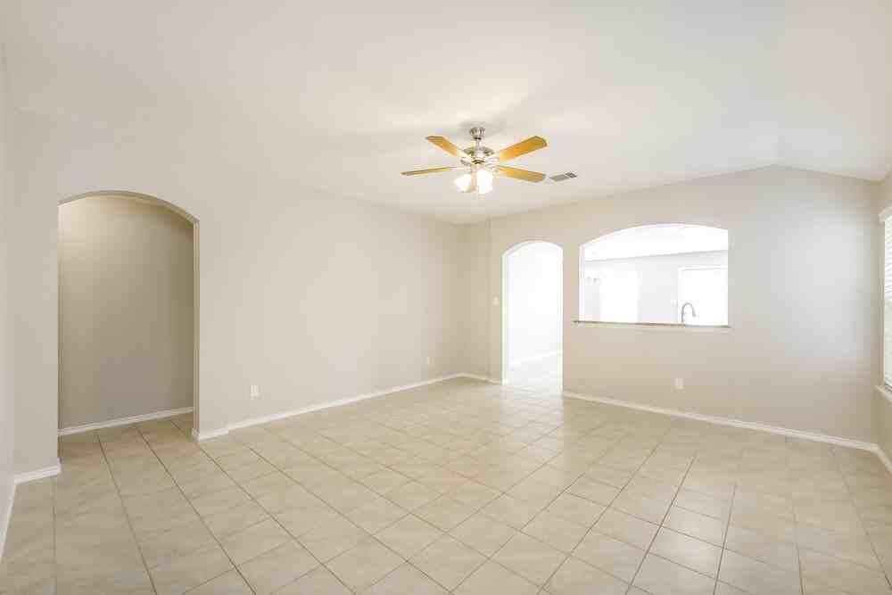 1108 Mercury Dr - Photo 4 of 16
