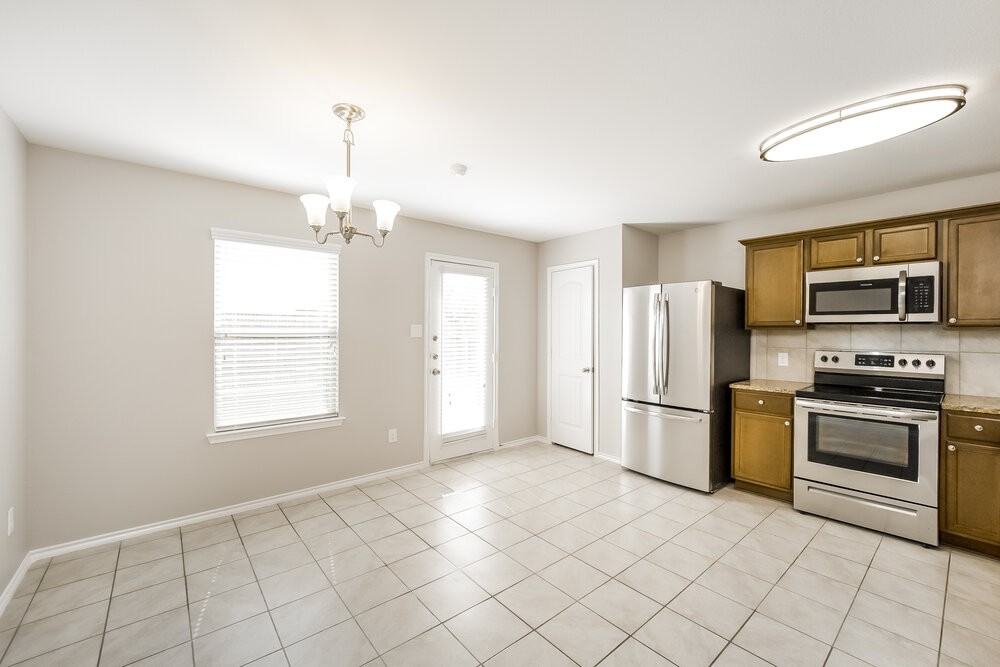 1108 Mercury Dr - Photo 6 of 16