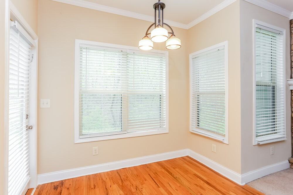 634 Royal Crest Ct - Photo 5 of 17