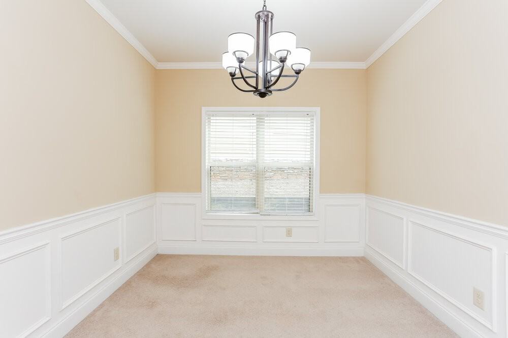 634 Royal Crest Ct - Photo 6 of 17