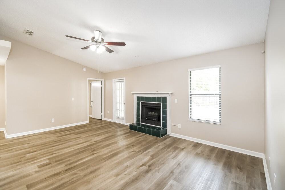 3188 Chads Ct - Photo 4 of 19