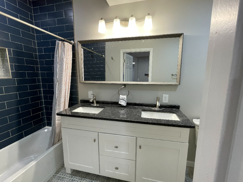 1313 Summit St - Photo 6 of 26