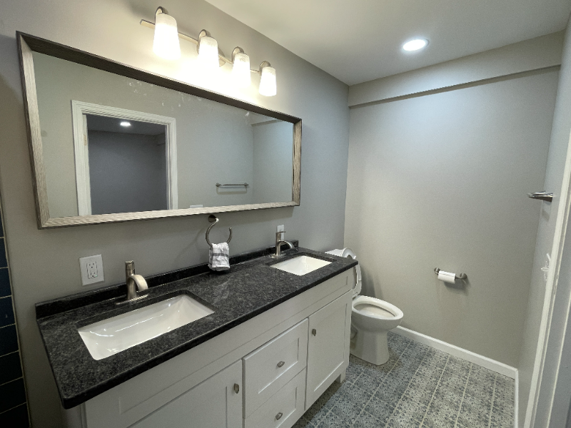 1313 Summit St - Photo 7 of 26